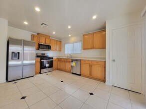 7614 Hope Valley St in Las Vegas, NV - Building Photo - Building Photo