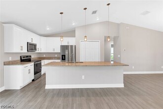 2605 57th St W in Lehigh Acres, FL - Building Photo - Building Photo