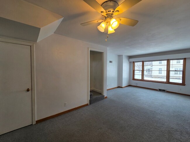 702 Bertch Ave in Waterloo, IA - Building Photo - Building Photo