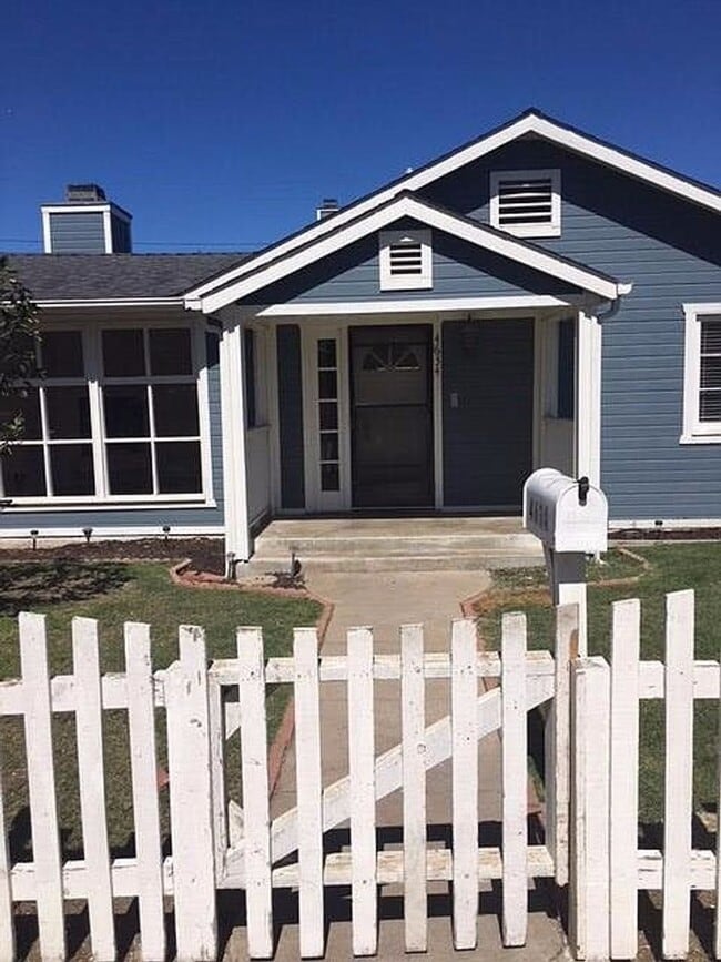 property at 4634 Greene St