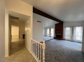 8640 Cremona Dr in Las Vegas, NV - Building Photo - Building Photo