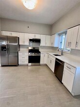 68 Wolfle St in Glen Cove, NY - Building Photo - Building Photo