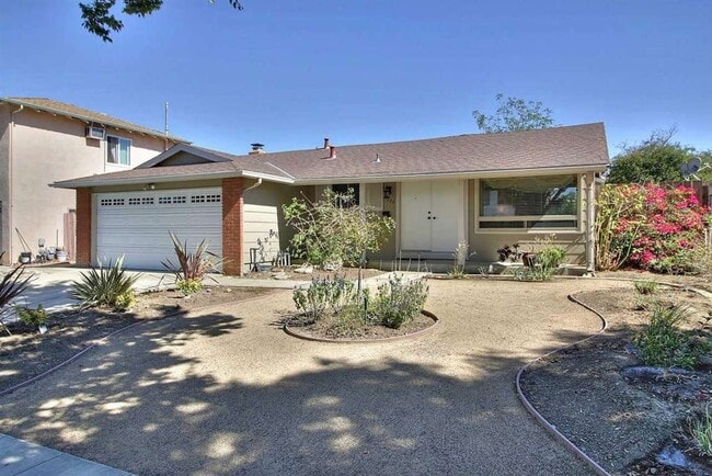 property at 2838 Pendleton Dr