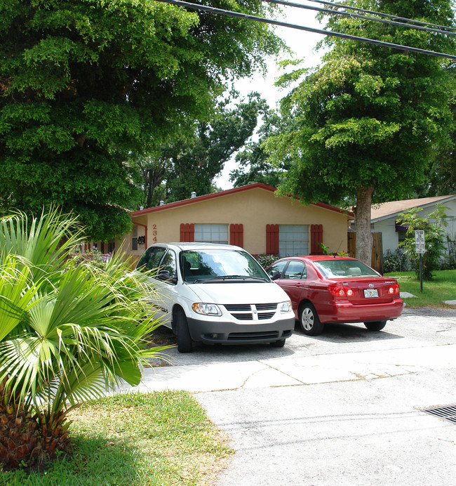 2334-2340 SW 18th Ter in Fort Lauderdale, FL - Building Photo - Building Photo