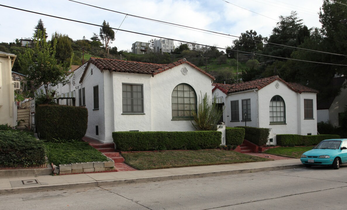 2114 Valentine St in Los Angeles, CA - Foto de edificio