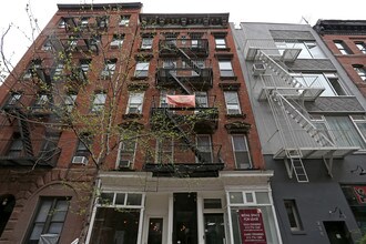 240 Mulberry St in New York, NY - Building Photo - Building Photo