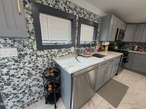 191 Delaware Ave in Ocean Township, NJ - Building Photo - Building Photo