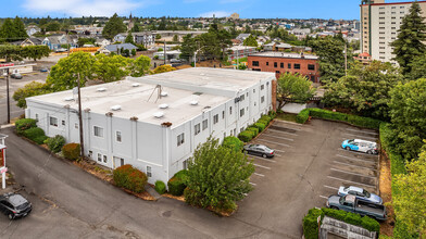 Pacific Crest Apartments in Tacoma, WA - Foto de edificio - Building Photo