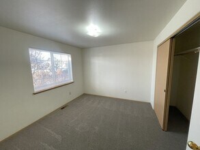 5550 Glenridge Wy in Klamath Falls, OR - Building Photo - Building Photo