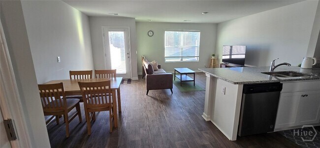 172 Coneflower Rd in Bloomingdale, GA - Building Photo - Building Photo