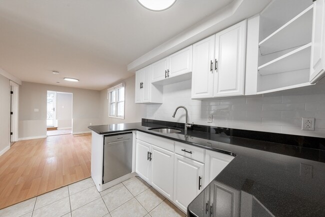 19 Loring Rd, Unit #1