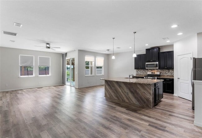885 Dusty Pine Dr in Apopka, FL - Foto de edificio - Building Photo