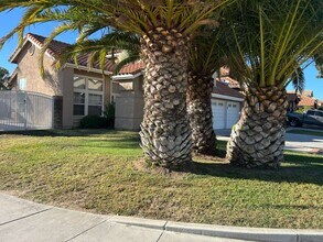 8955 Digger Pine Dr in Riverside, CA - Building Photo - Building Photo