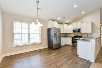 136 Pitts Griffin Drive in Madison, AL - Building Photo - Building Photo