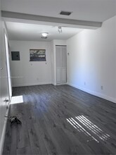 4831 NW 4th Ter-Unit -0 in Miami, FL - Building Photo - Building Photo