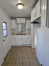 1305 56th St, Unit 1305 in Los Angeles, CA - Building Photo - Building Photo