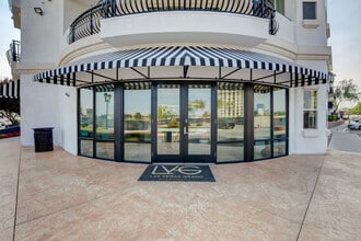 Las Vegas Grand in Las Vegas, NV - Foto de edificio - Building Photo