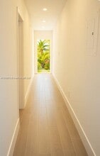 105 NW 14th Way in Dania Beach, FL - Building Photo - Building Photo