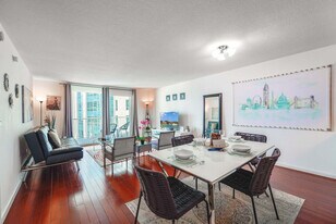 1 SE 12th St, Unit FL31-ID1022228P in Miami, FL - Building Photo