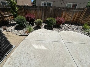 1992 Glacier Meadow Dr in Reno, NV - Building Photo - Building Photo
