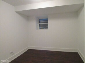 1056 N Ashland Ave-Unit -# 1r in Chicago, IL - Building Photo - Building Photo