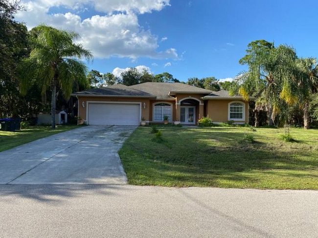 property at 5540 Allamanda Ave