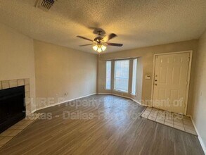 4004 W Pioneer Dr in Irving, TX - Building Photo - Building Photo