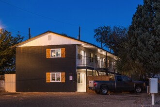 512 Ash St SE in Albuquerque, NM - Building Photo - Building Photo