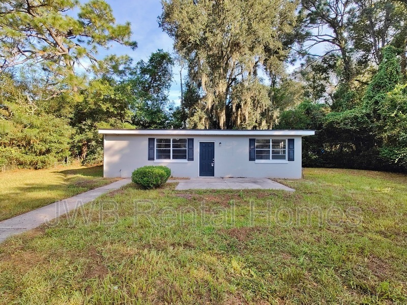 8925 Livingston Ave in Jacksonville, FL - Building Photo