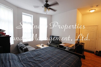 4502-04 N Paulina in Chicago, IL - Building Photo - Interior Photo