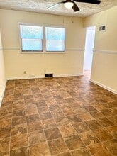 1537 N Kentwood Ave in Springfield, MO - Building Photo - Building Photo