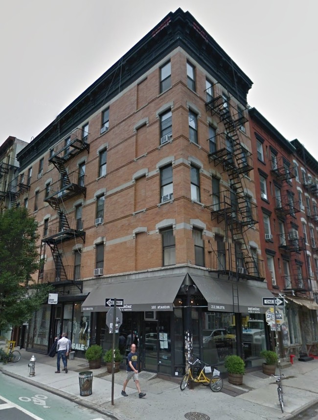 100 Stanton St in New York, NY - Foto de edificio - Building Photo