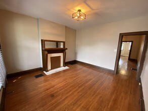 64 W Greenwood Ave in Columbus, OH - Building Photo - Interior Photo