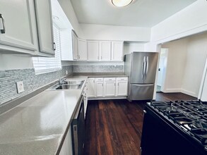 648 N Tyler St in Dallas, TX - Foto de edificio - Building Photo