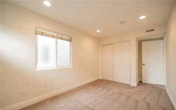 919 Alabama St in Huntington Beach, CA - Building Photo - Building Photo