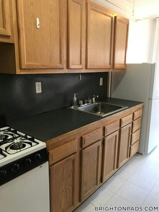 88 Washington St in Boston, MA - Building Photo