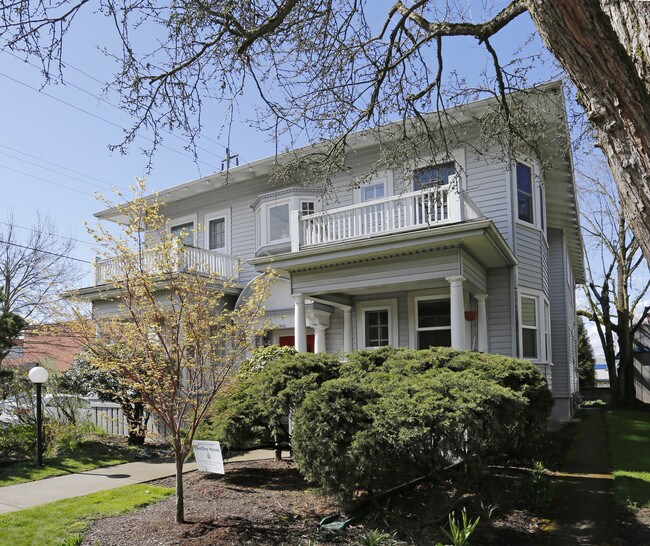 1903 NE 8th Ave in Portland, OR - Building Photo - Building Photo