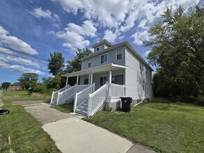 9340 Moffat Ave in Detroit, MI - Building Photo - Building Photo