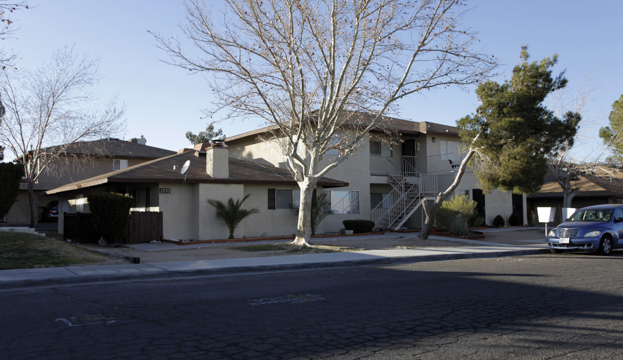 1370 Deseret Ave in Barstow, CA - Building Photo