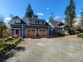 6347 Vedder Rd in Chilliwack, BC - Building Photo