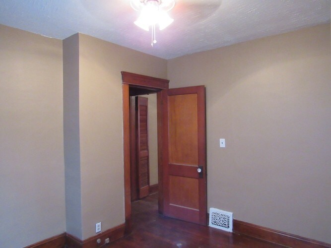 491 E 114th St-Unit -3 in Cleveland, OH - Building Photo