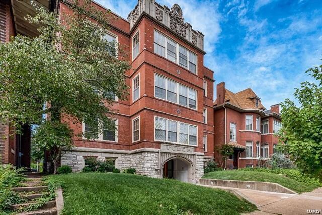 4512 Westminster Pl in St. Louis, MO - Foto de edificio
