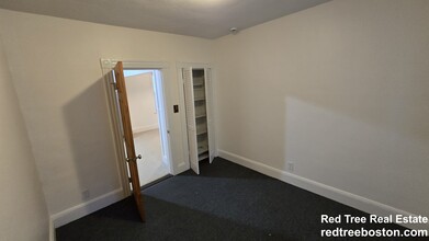 40 Brackett St, Unit 2 in Boston, MA - Building Photo - Building Photo