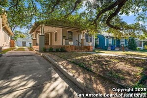 322 Carnahan St in San Antonio, TX - Building Photo - Building Photo