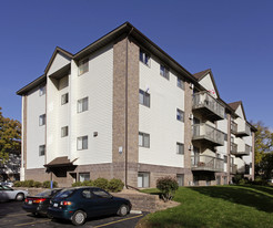 University North Apartments in St. Cloud, MN - Building Photo