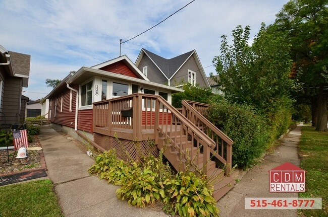 property at 126 E Jackson Ave