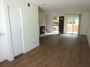 2115 Mendocino Blvd in San Diego, CA - Building Photo - Building Photo