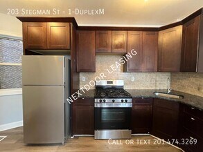 203 Stegman St in Jersey City, NJ - Building Photo - Building Photo