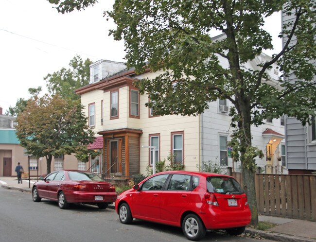 65-67 Pearl St in Cambridge, MA - Foto de edificio - Building Photo