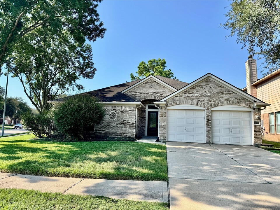 20303 Misty Cove Dr in Katy, TX - Building Photo